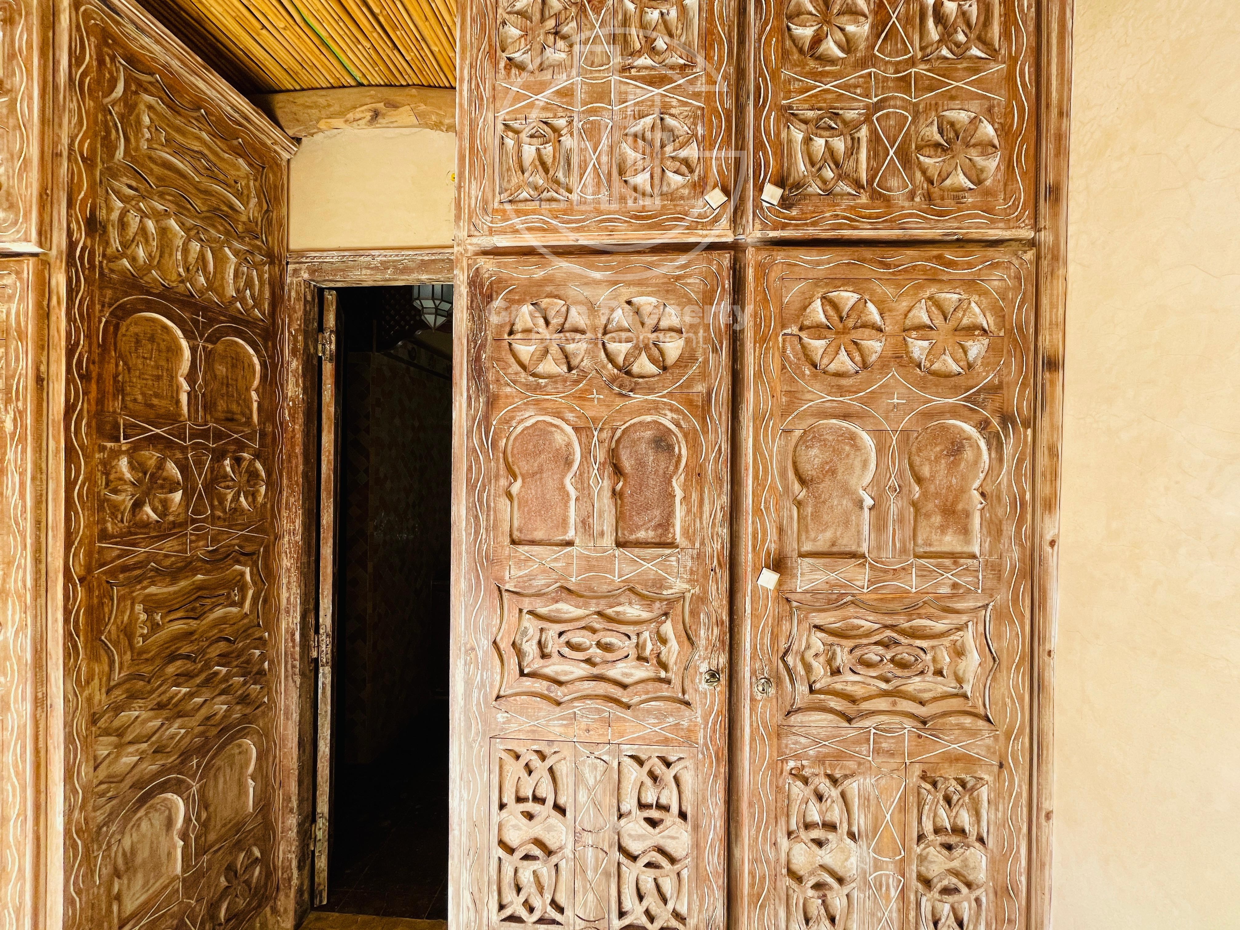 aa4b858d-704c-4f44-8a0e-80aac468f749