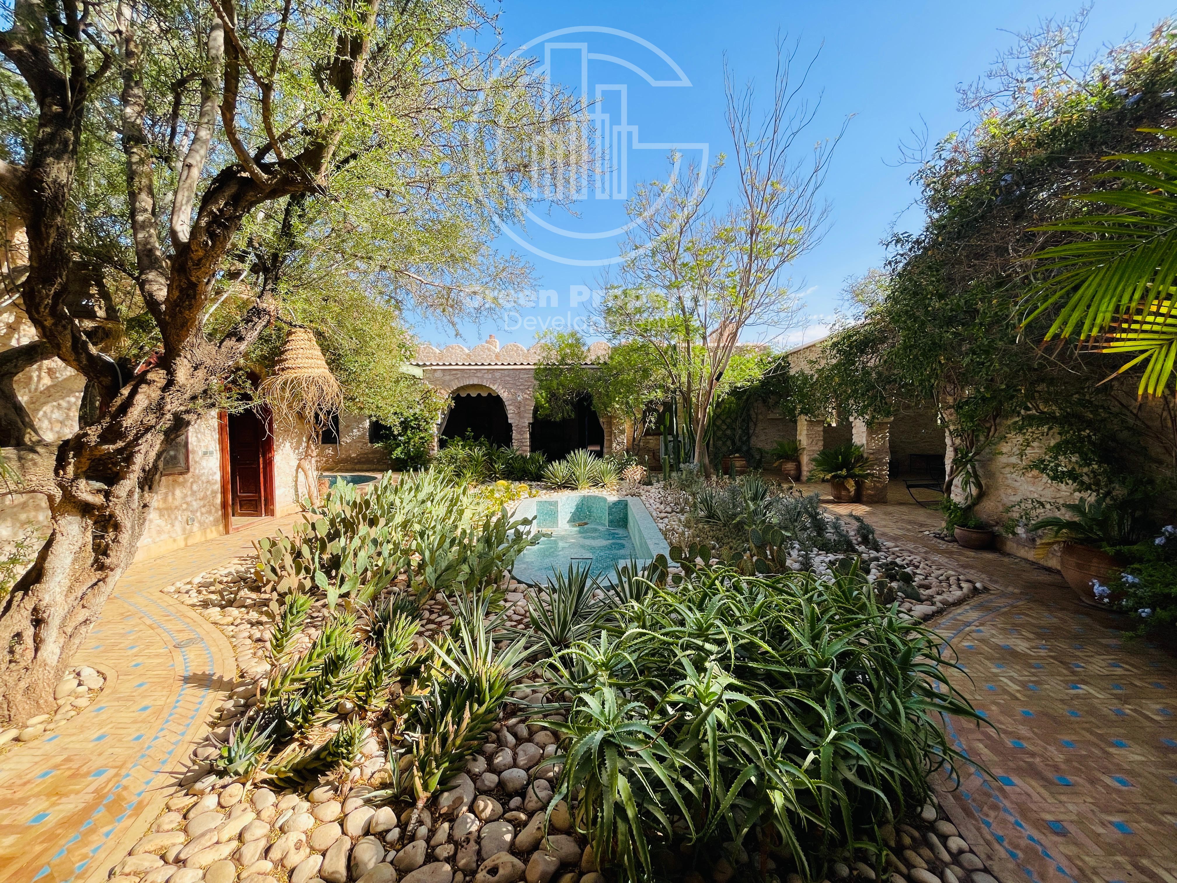 b6fd360f-2b25-4bdd-80fc-1074b6454752